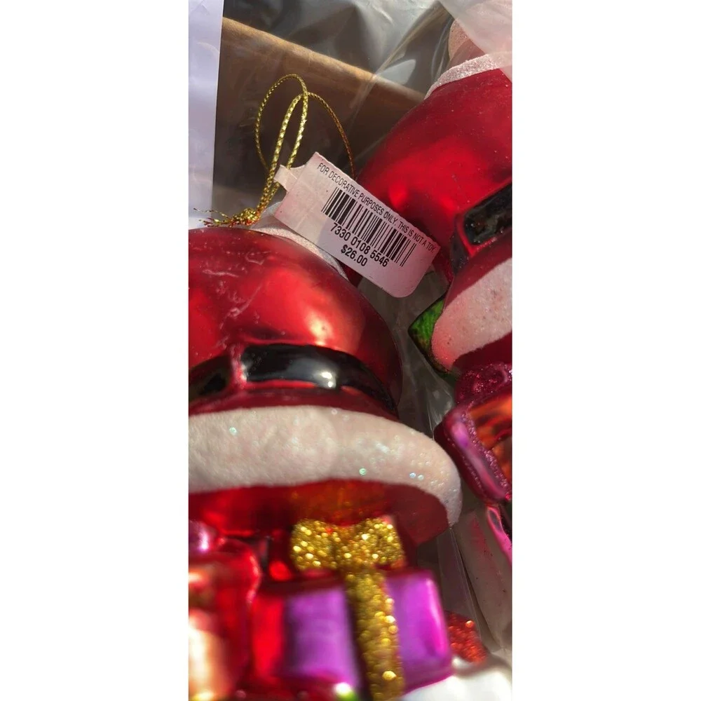 Holiday Lane Macy’s New York glass shopping Santa Ornament